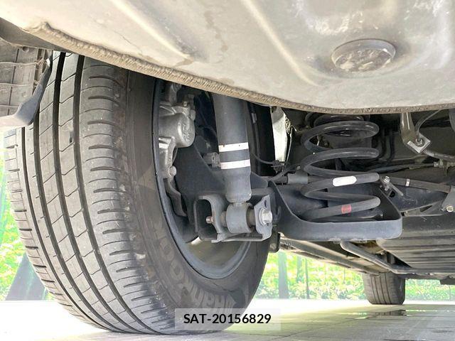 Toyota VOXY 2019-09 8797888-19