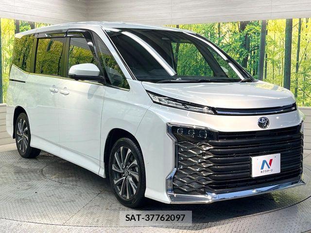 Toyota VOXY 2024-05 8797879-16