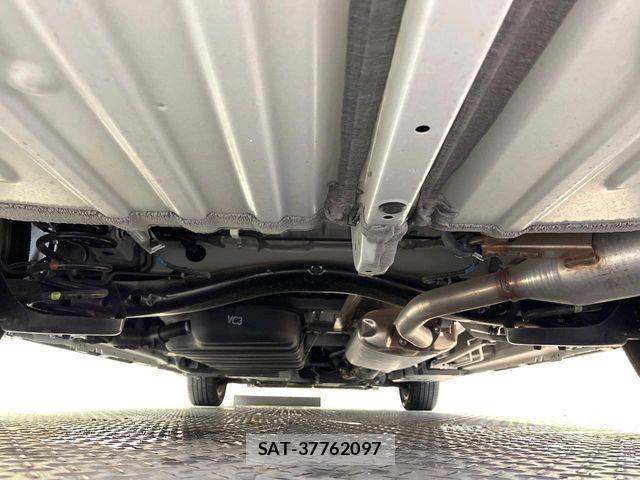 Toyota VOXY 2024-05 8797879-18