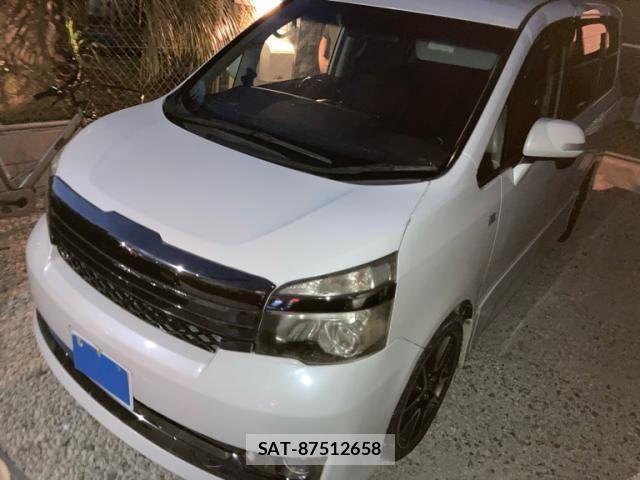 Toyota VOXY 2010-08 8797901-0