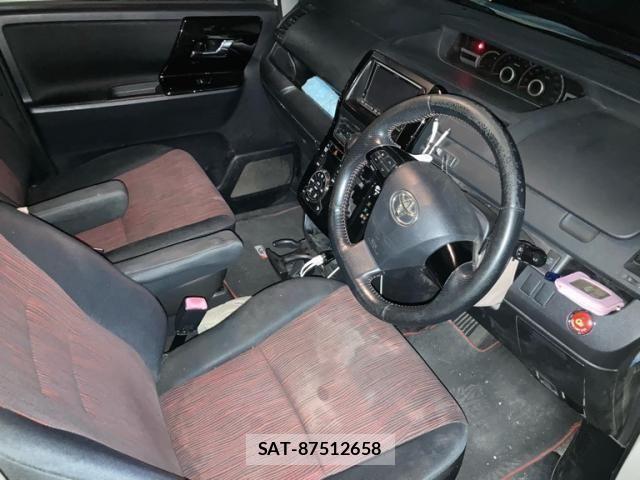 Toyota VOXY 2010-08 8797901-17