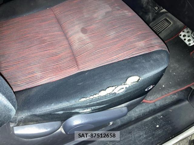 Toyota VOXY 2010-08 8797901-19