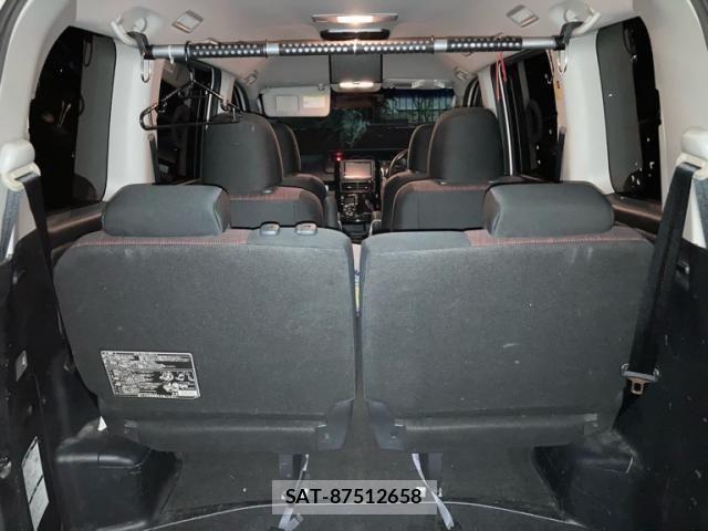 Toyota VOXY 2010-08 8797901-21