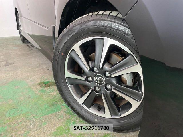 Toyota VOXY 2018-07 8797892-12