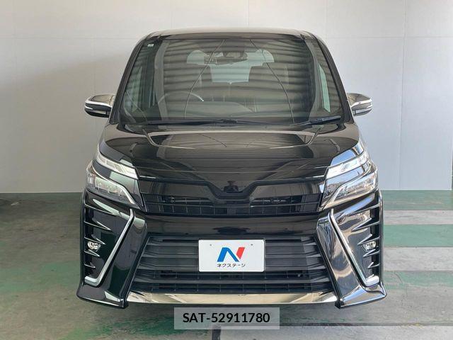 Toyota VOXY 2018-07 8797892-13