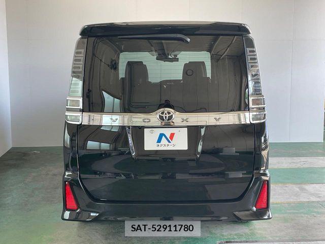 Toyota VOXY 2018-07 8797892-14
