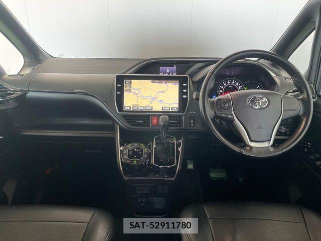 Toyota VOXY 2018-07 8797892-1