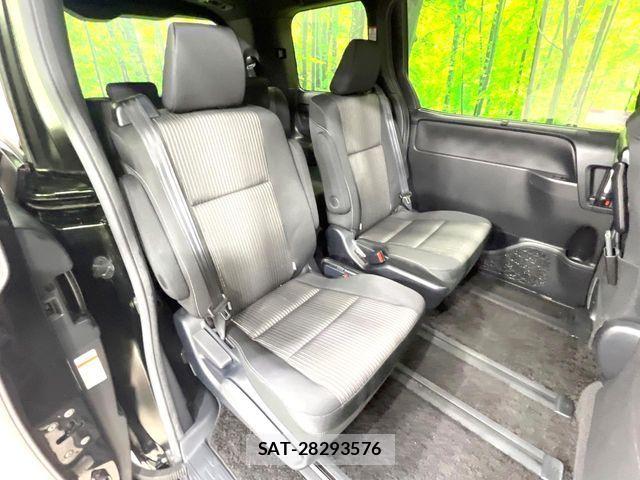 Toyota VOXY 2020-06 8797889-9