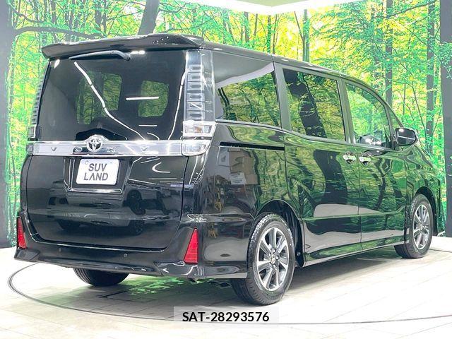 Toyota VOXY 2020-06 8797889-17