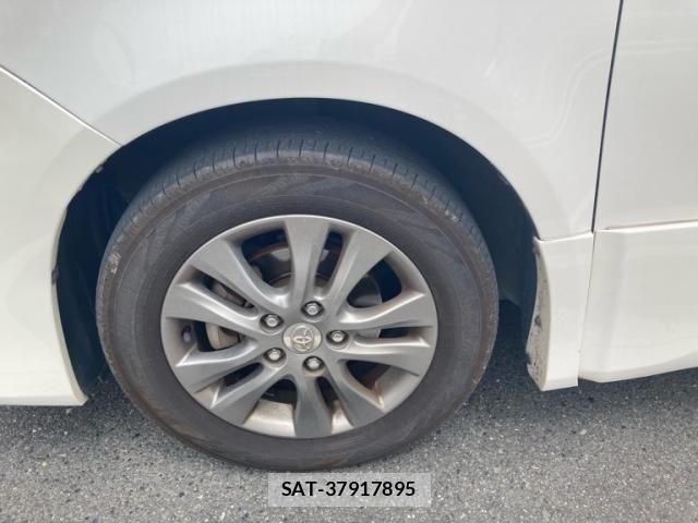 Toyota VOXY 2011-12 8797903-10