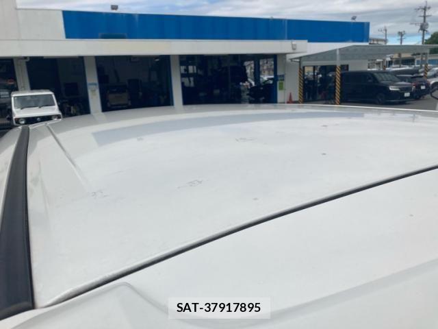 Toyota VOXY 2011-12 8797903-26