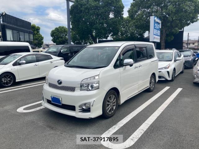 Toyota VOXY 2011-12 8797903-2