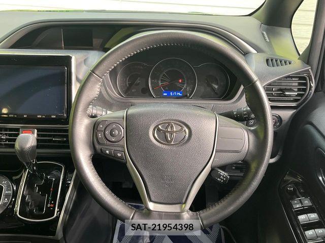 Toyota VOXY 2019-03 8797890-10