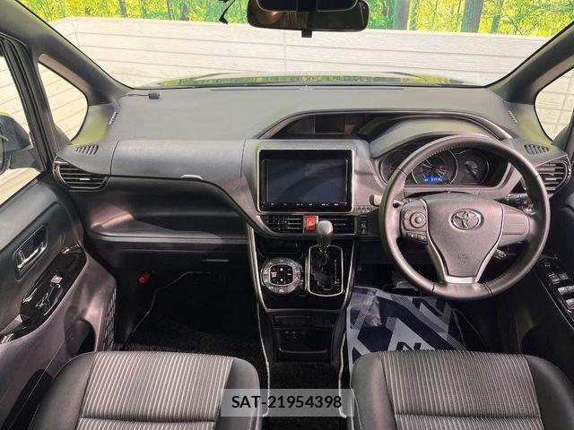 Toyota VOXY 2019-03 8797890-1
