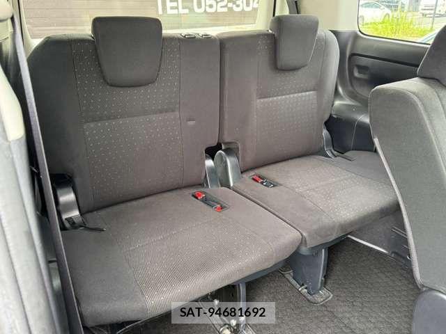 Toyota VOXY 2016-12 8797895-14