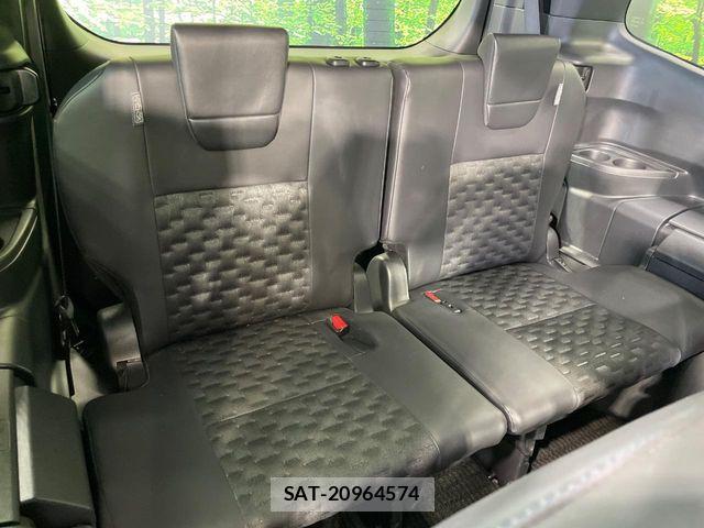 Toyota VOXY 2024-06 8797882-9