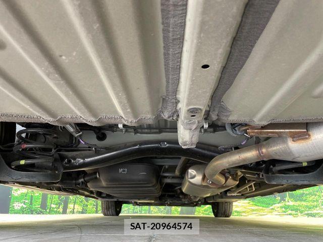 Toyota VOXY 2024-06 8797882-18
