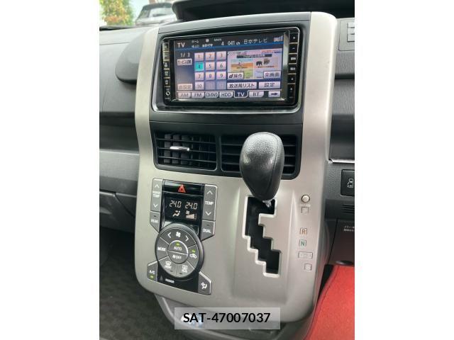 Toyota VOXY 2010-02 8797904-18
