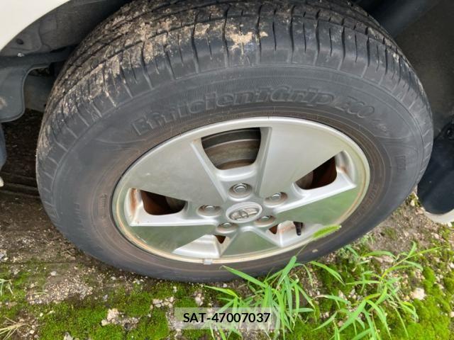 Toyota VOXY 2010-02 8797904-6