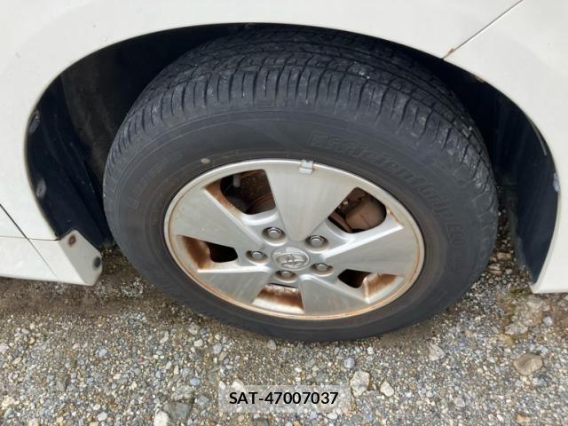 Toyota VOXY 2010-02 8797904-7