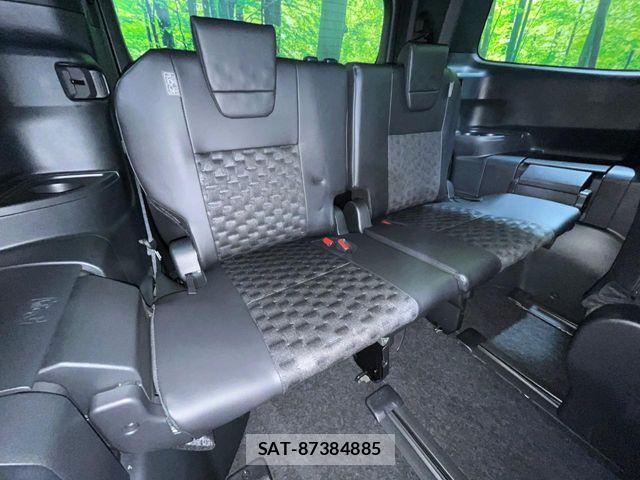 Toyota VOXY 2022-08 8797880-9