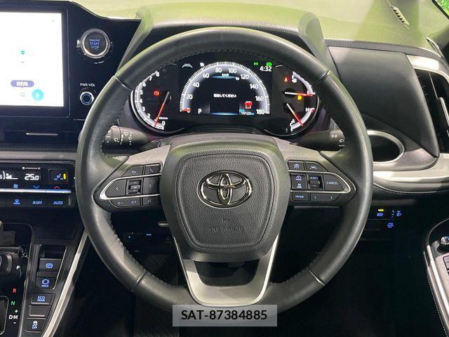 Toyota VOXY 2022-08 8797880-11