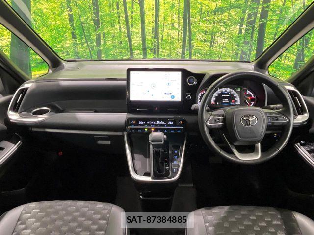 Toyota VOXY 2022-08 8797880-1