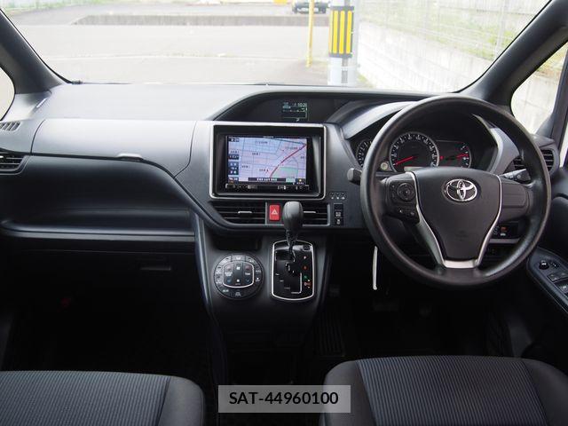 Toyota VOXY 2016-09 8797900-1