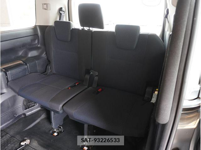 Toyota VOXY 2019-05 8797886-16