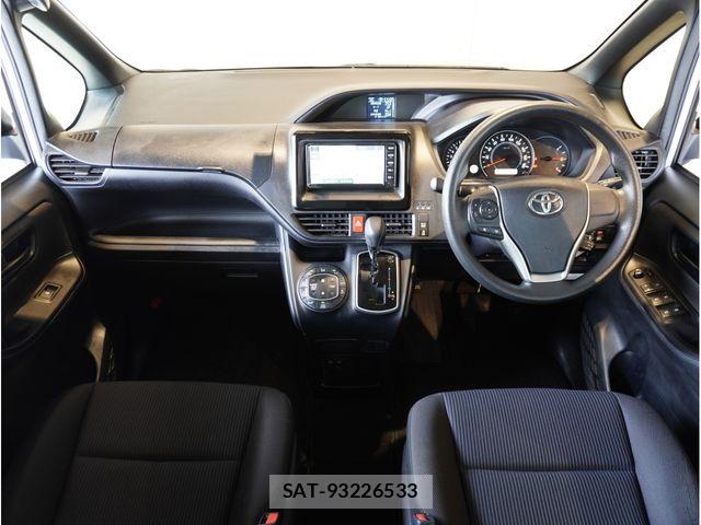 Toyota VOXY 2019-05 8797886-19