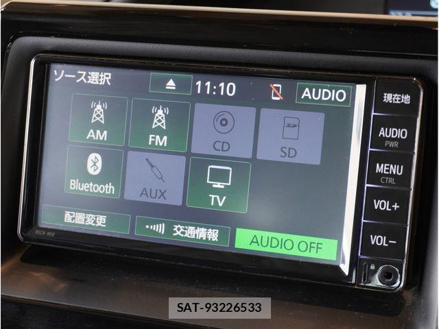 Toyota VOXY 2019-05 8797886-24