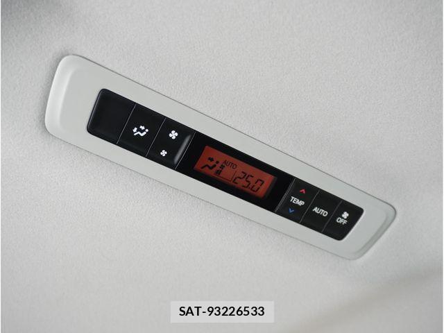 Toyota VOXY 2019-05 8797886-25