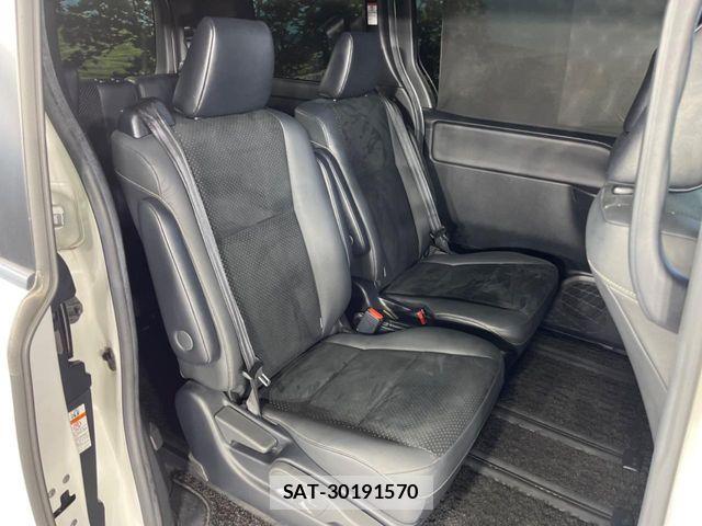 Toyota VOXY 2020-12 8797887-10