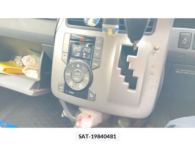 Toyota VOXY 2009-09 8797906-14
