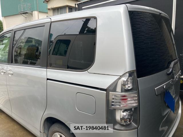 Toyota VOXY 2009-09 8797906-2