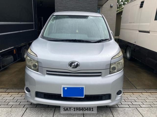 Toyota VOXY 2009-09 8797906-4