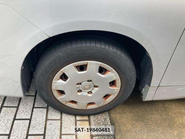 Toyota VOXY 2009-09 8797906-6