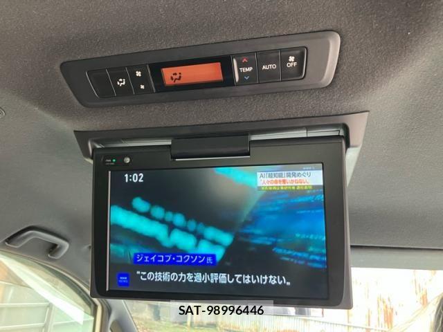 Toyota VOXY 2019-02 8797896-15