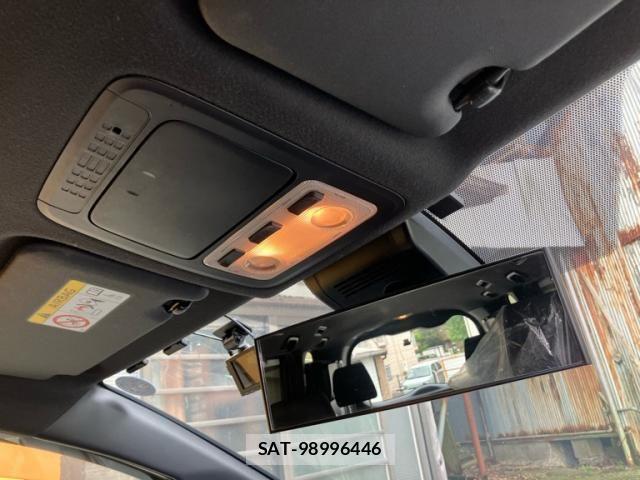 Toyota VOXY 2019-02 8797896-16