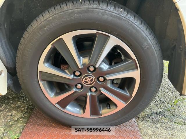 Toyota VOXY 2019-02 8797896-18