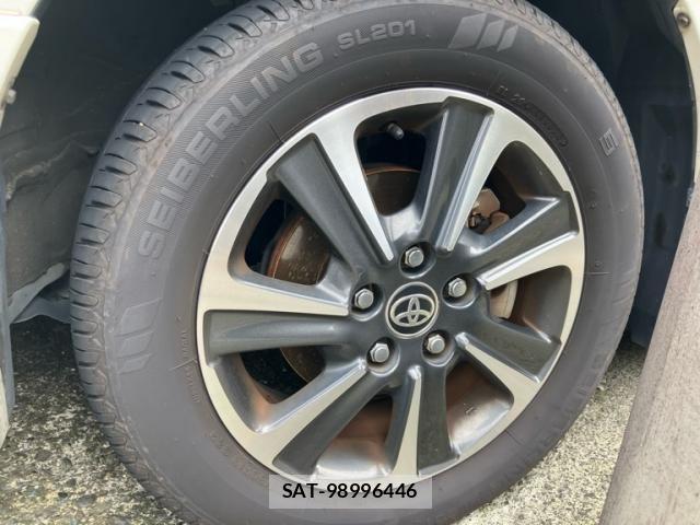 Toyota VOXY 2019-02 8797896-19