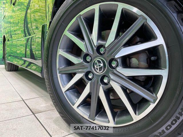 Toyota VOXY 2014-02 8832408-12