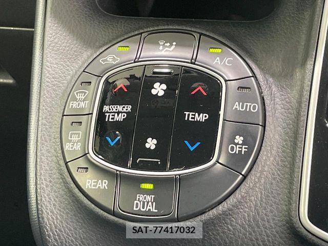 Toyota VOXY 2014-02 8832408-5