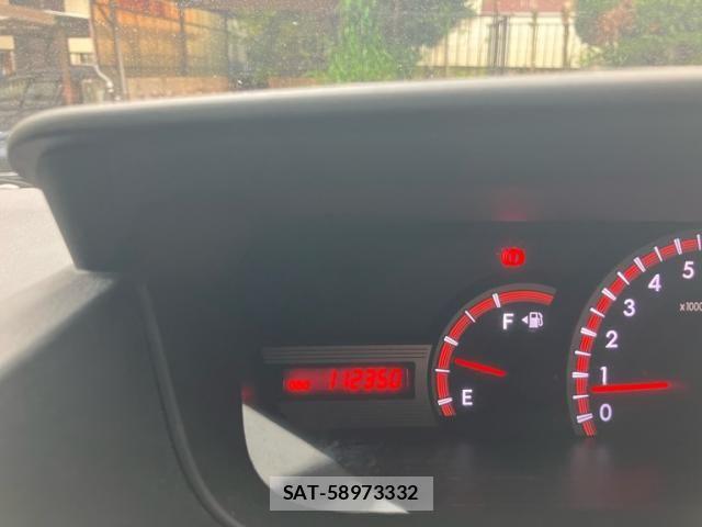Toyota VOXY 2012-02 8832413-16