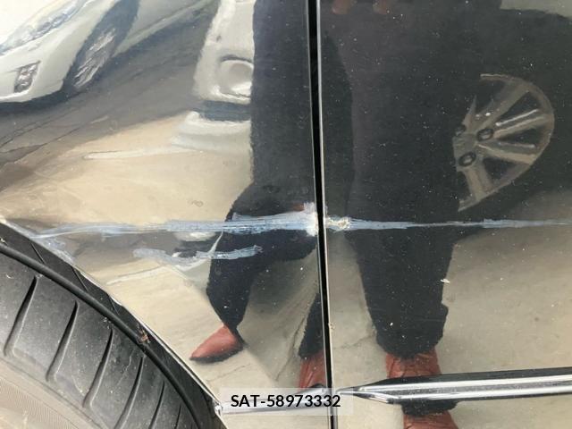 Toyota VOXY 2012-02 8832413-24