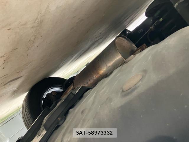 Toyota VOXY 2012-02 8832413-5