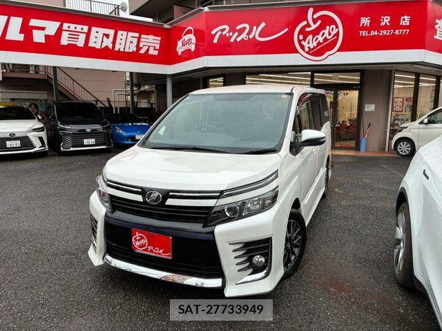 Toyota VOXY 2014-11 8832404-0