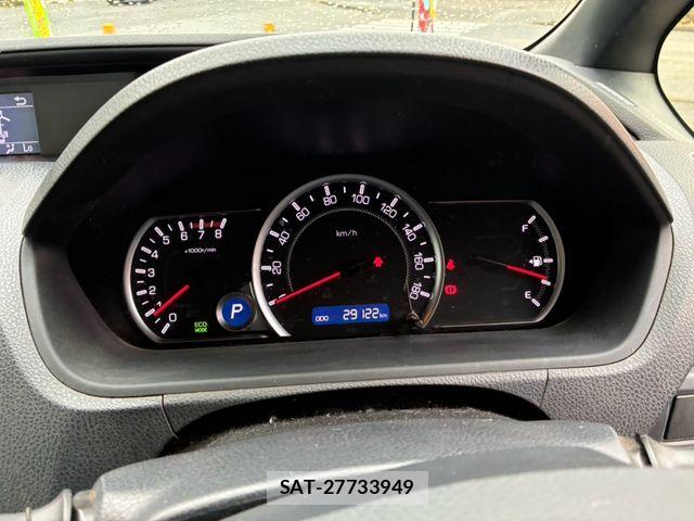Toyota VOXY 2014-11 8832404-10