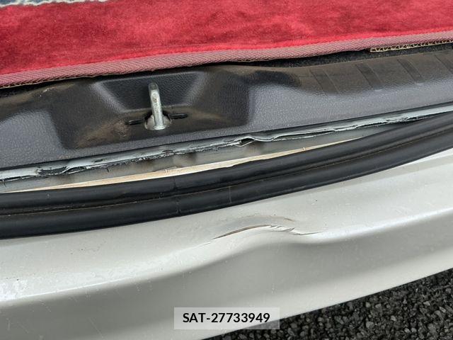 Toyota VOXY 2014-11 8832404-20
