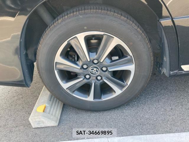 Toyota VOXY 2012-06 8832414-9